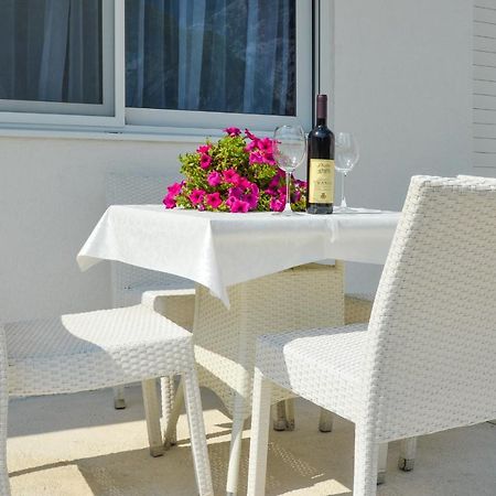 Seafront Apartment Vujovic Prčanj Eksteriør billede
