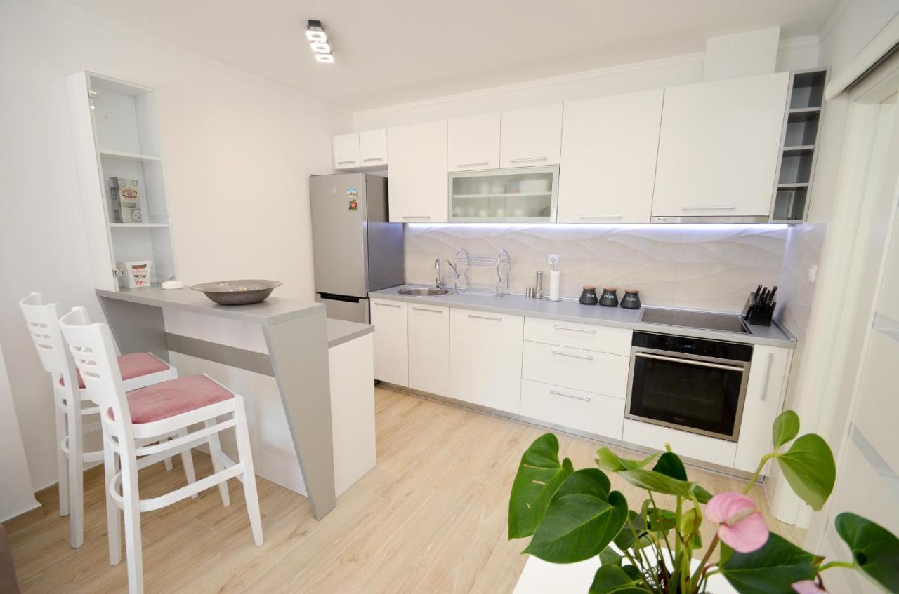 Seafront Apartment Vujovic Prčanj Eksteriør billede