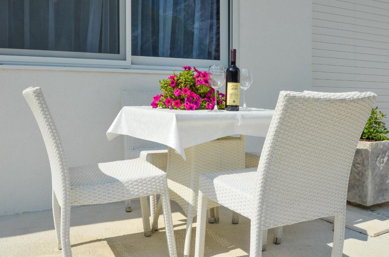 Seafront Apartment Vujovic Prčanj Eksteriør billede