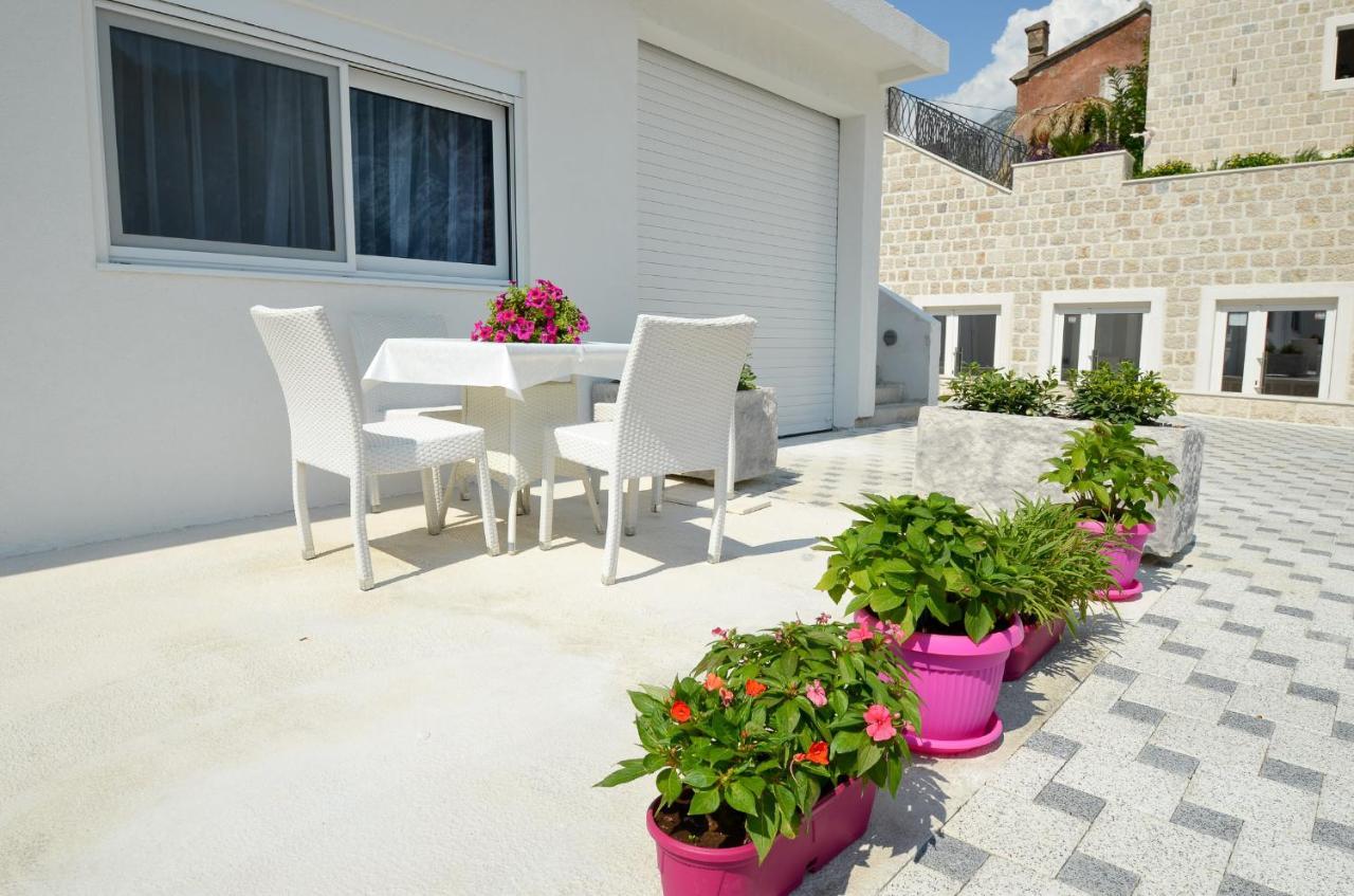 Seafront Apartment Vujovic Prčanj Eksteriør billede
