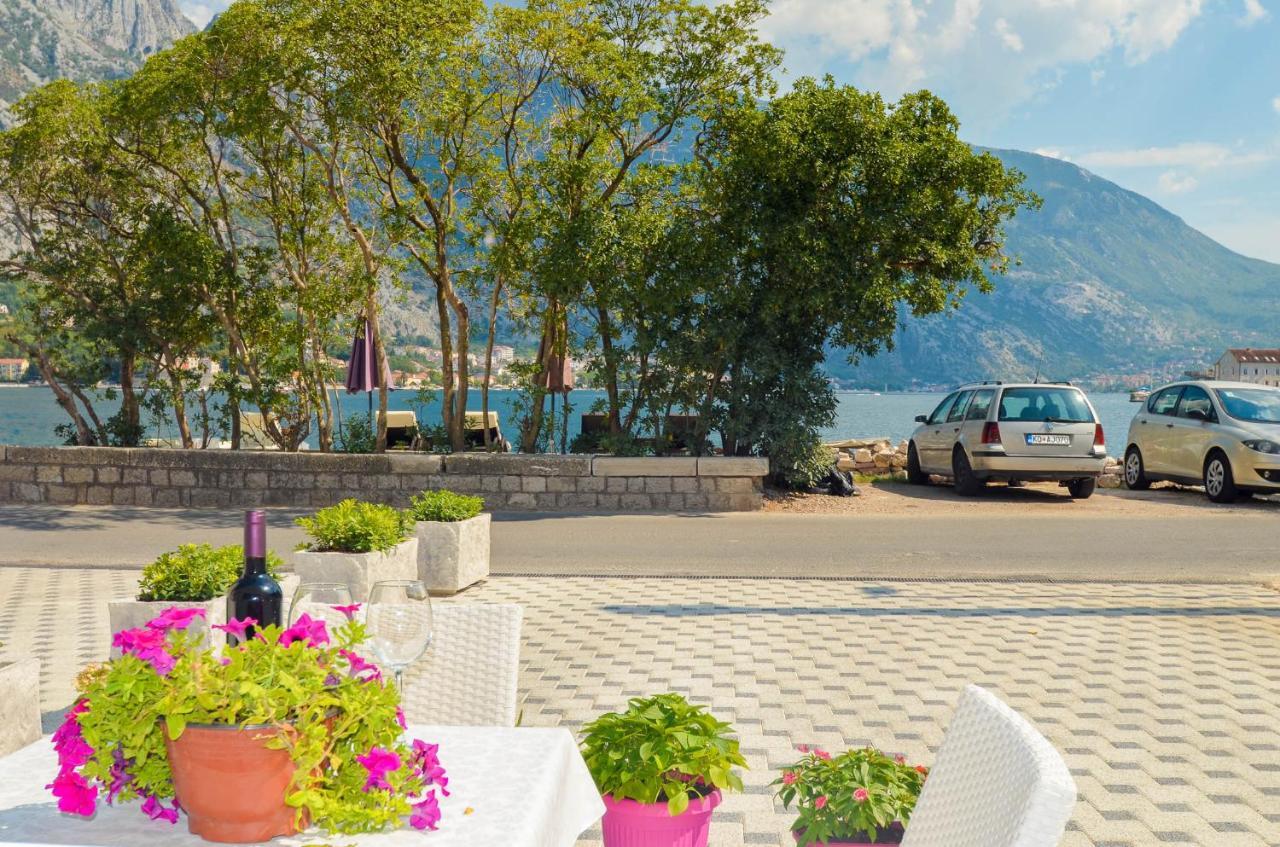 Seafront Apartment Vujovic Prčanj Eksteriør billede