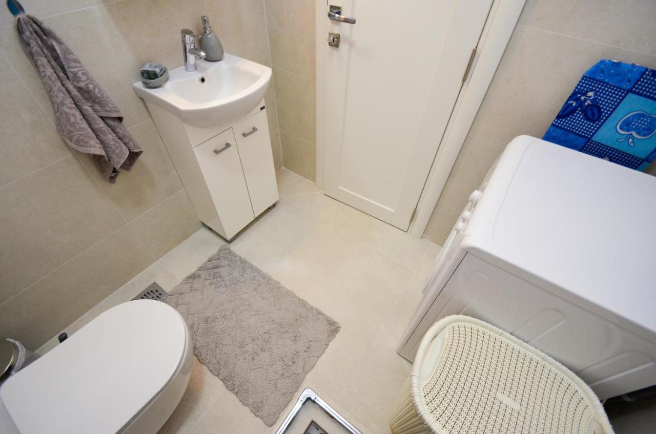 Seafront Apartment Vujovic Prčanj Eksteriør billede