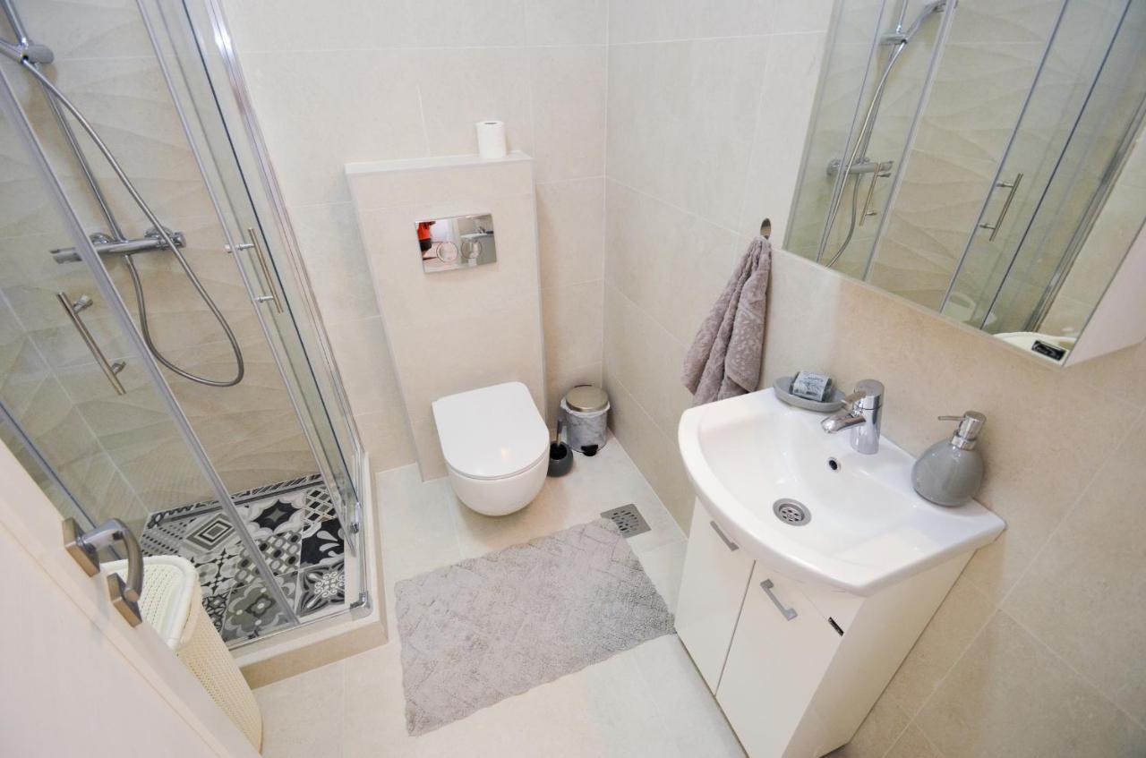 Seafront Apartment Vujovic Prčanj Eksteriør billede